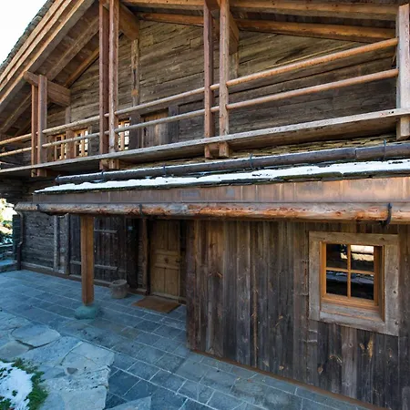 Luxurious 5-bedroom Chalet Overlooking * Verbier